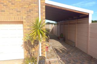 5 Bedroom Property for Sale in Stilbaai Wes Western Cape